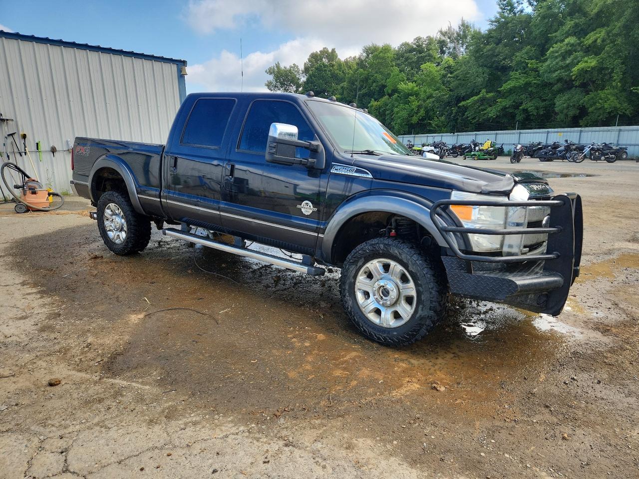 2015 Ford F-250 Super Duty VIN 1FT7W2BT4FED36472 COPART salvage auction — Front End, LA - CERT OF TITLE-SALVAGE, sold $3,900 on 2026-07-09 (photo 4)