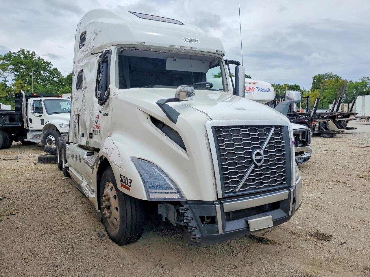 2023 Volvo VNL VIN 4V4NC9EH2PN323841 — COPART salvage auction photo