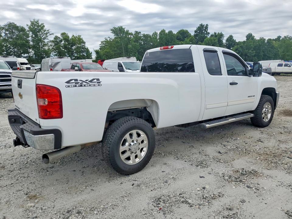 2011 Chevrolet Silverado 3500 VIN 1GC5K0C80BZ372907 COPART salvage auction — MINOR DENT/SCRATCHES, Sc - Certificate Of Title, sold $9,200 on 2026-07-06 (photo 3)
