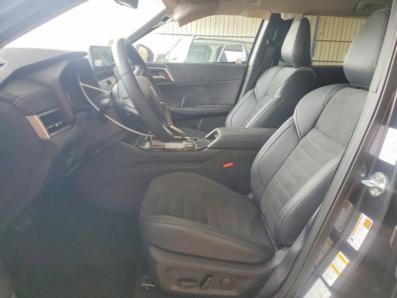 2025 Mitsubishi Outlander VIN JA4J4VA80SZ058595 COPART salvage auction — SIDE, Co - Salvage Title, sold $550 on 2026-07-22 (photo 7)