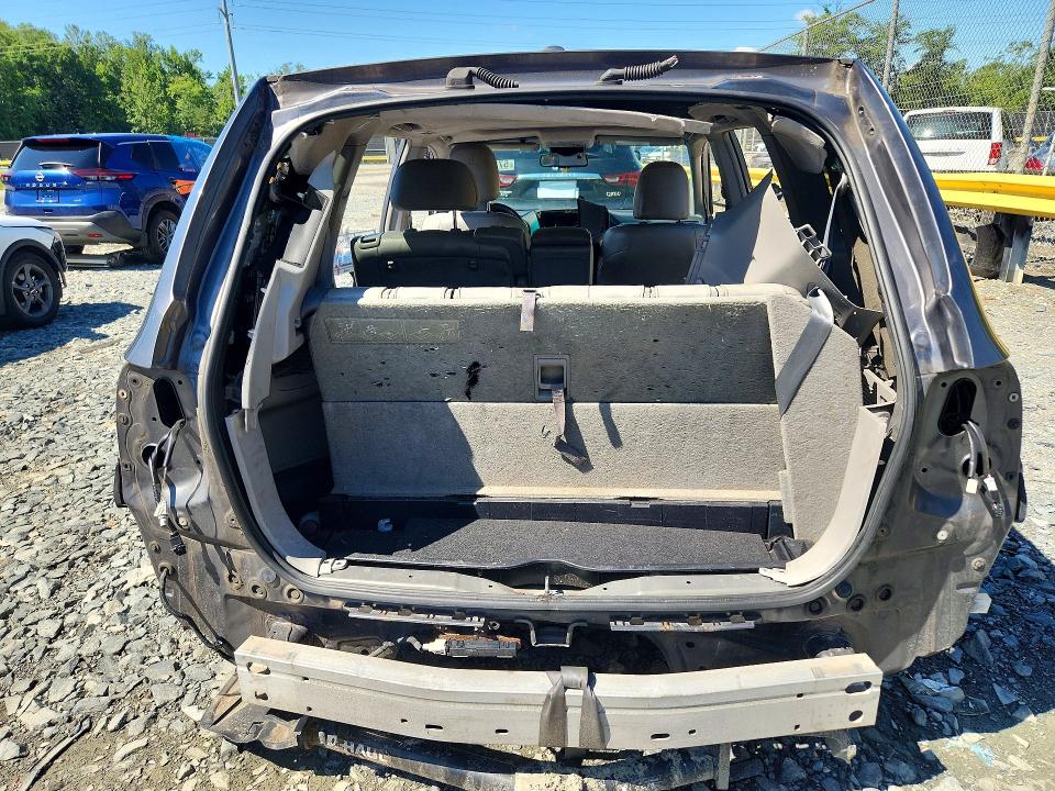 2010 Toyota Highlander VIN 5TDDK3EH7AS037170 COPART salvage auction — STRIPPED, Md - Cert Of Salvage > 75% Damage, sold $200 on 2026-07-14 (photo 6)