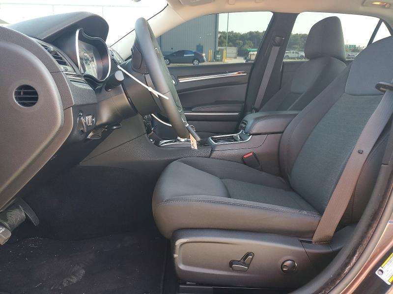 2023 Chrysler 300 VIN 2C3CCAAG9PH566061 COPART salvage auction — SIDE, Salvage Title, sold $7,900 on 2026-08-31 (photo 7)