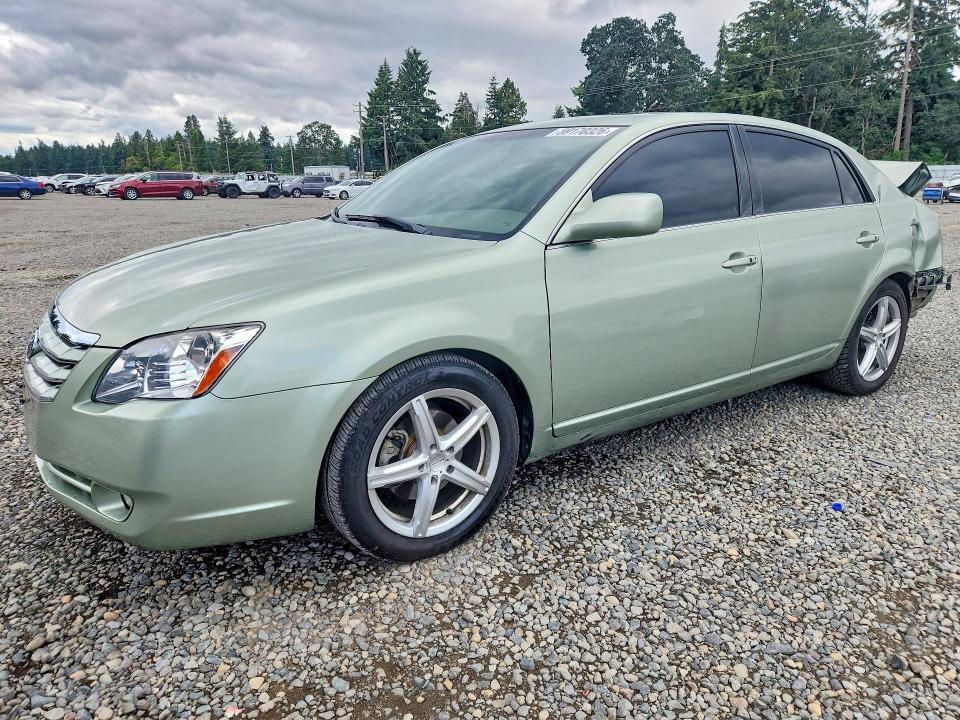 2005 Toyota Avalon VIN 4T1BK36BX5U006252 — COPART salvage auction photo