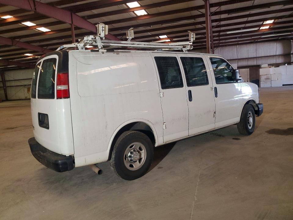 2016 Chevrolet Express 2500 VIN 1GCWGAFF8G1210664 COPART salvage auction — MINOR DENT/SCRATCHES, NC - DEALER ONLY CLEAN TITLE, sold $325 on 2026-07-09 (photo 3)