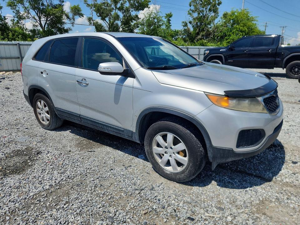 2011 Kia Sorento VIN 5XYKT3A19BG177345 COPART salvage auction — NORMAL WEAR, Mt - Certificate Of Title, sold $925 on 2026-07-28 (photo 4)