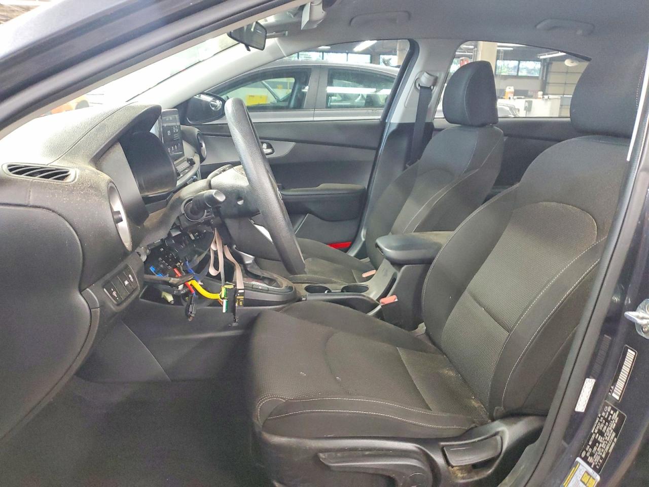 2020 Kia Forte VIN 3KPF24AD1LE238982 COPART salvage auction — Vandalized, IL - CERTIFICATE OF TITLE, sold $6,400 on 2026-07-09 (photo 7)