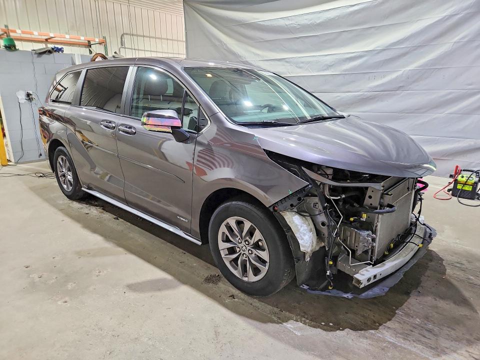 2021 Toyota Sienna VIN 5TDKRKEC5MS009079 COPART salvage auction — FRONT END, Nh - Cert Of Title-Salvage, sold $500 on 2026-07-30 (photo 4)