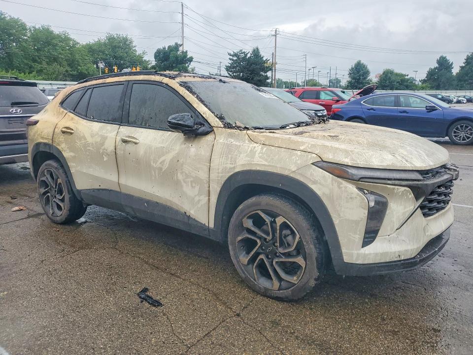 2025 Chevrolet Trax VIN KL77LJEP3SC185628 COPART salvage auction — BURN, OH - CERT OF TITLE-SALVAGE, sold $1,950 on 2026-07-10 (photo 4)