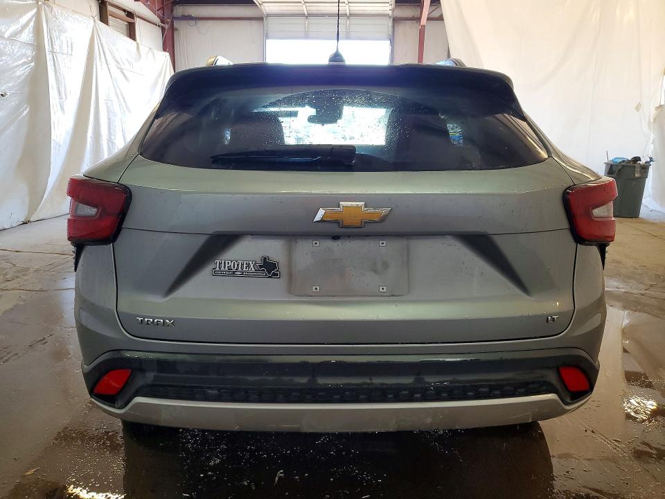 2024 Chevrolet Trax VIN KL77LHE2XRC174312 COPART salvage auction — SIDE, Tx - Salvage Vehicle Title, sold $1,950 on 2026-07-23 (photo 6)