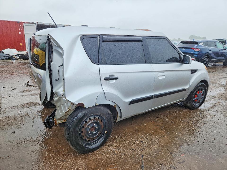 2010 Kia Soul VIN KNDJT2A22A7164317 COPART salvage auction — REAR END, Il - Salvage Certificate, sold $350 on 2026-07-09 (photo 3)
