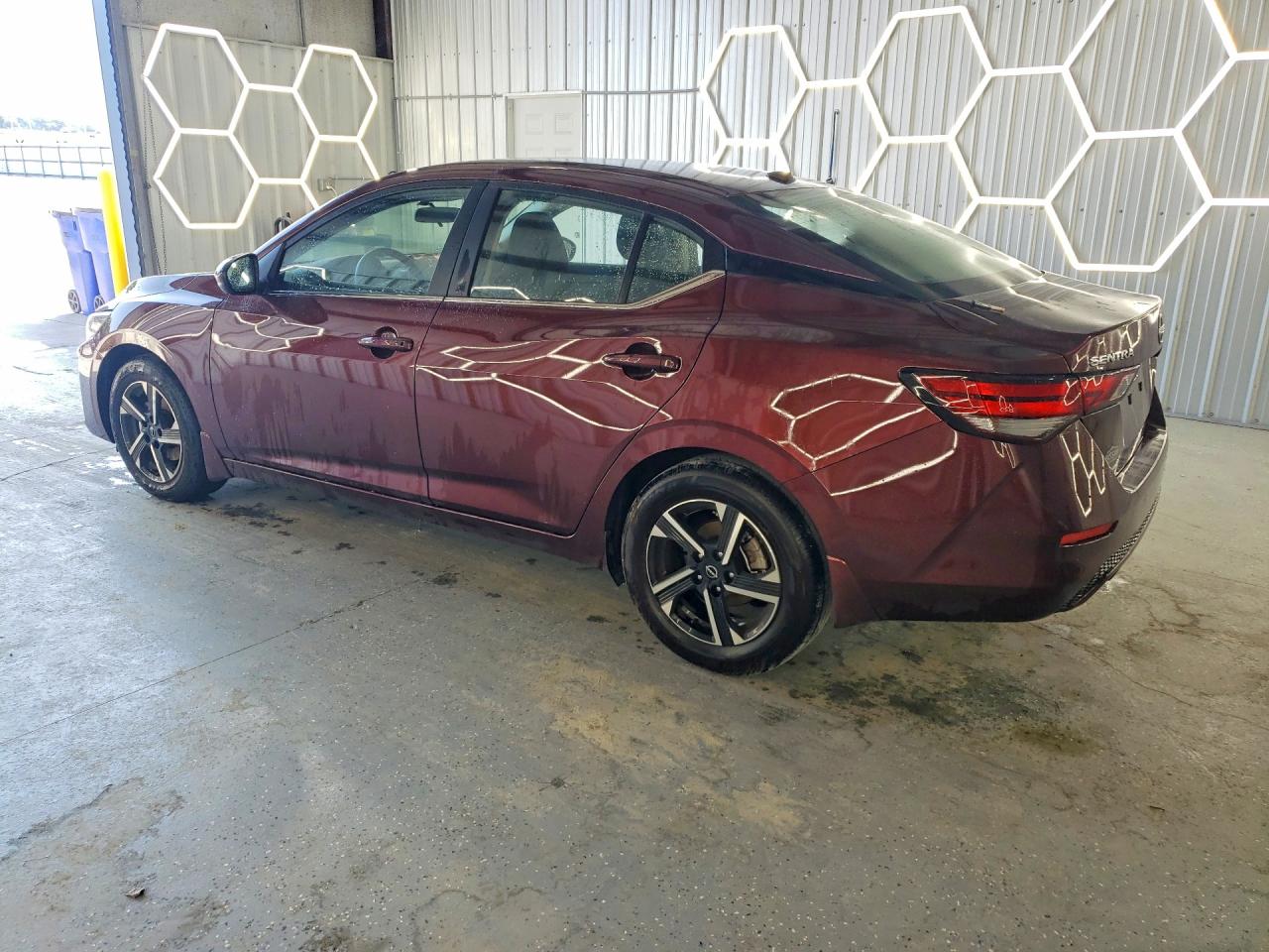 2025 Nissan Sentra VIN 3N1AB8CV7SY415638 COPART salvage auction — Minor Dent/Scratches, NC - DEALER ONLY CLEAN TITLE, sold $12,200 on 2026-07-09 (photo 2)