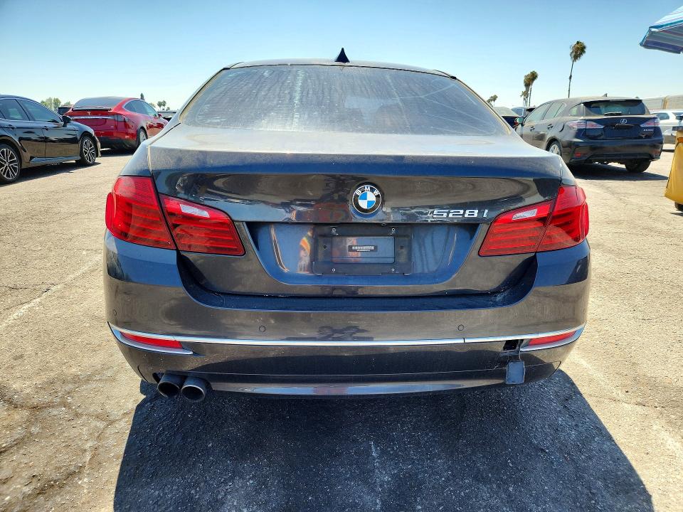 2014 BMW 5 series VIN WBA5A5C58ED507216 COPART salvage auction — SIDE, CA - DIS/DLR/EXP ONLY CLEAN TITLE, sold $500 on 2026-07-31 (photo 6)