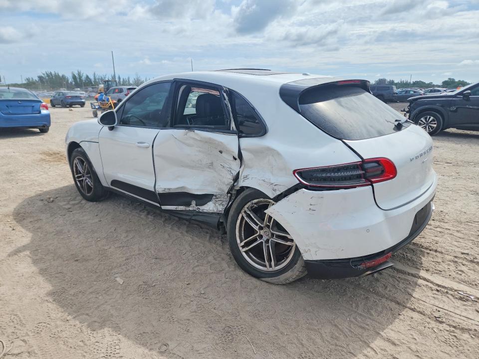 2018 Porsche Macan VIN WP1AA2A57JLB13062 COPART salvage auction — SIDE, FL - CERT OF TITLE SLVG REBUILDABLE, sold $4,350 on 2026-08-06 (photo 2)
