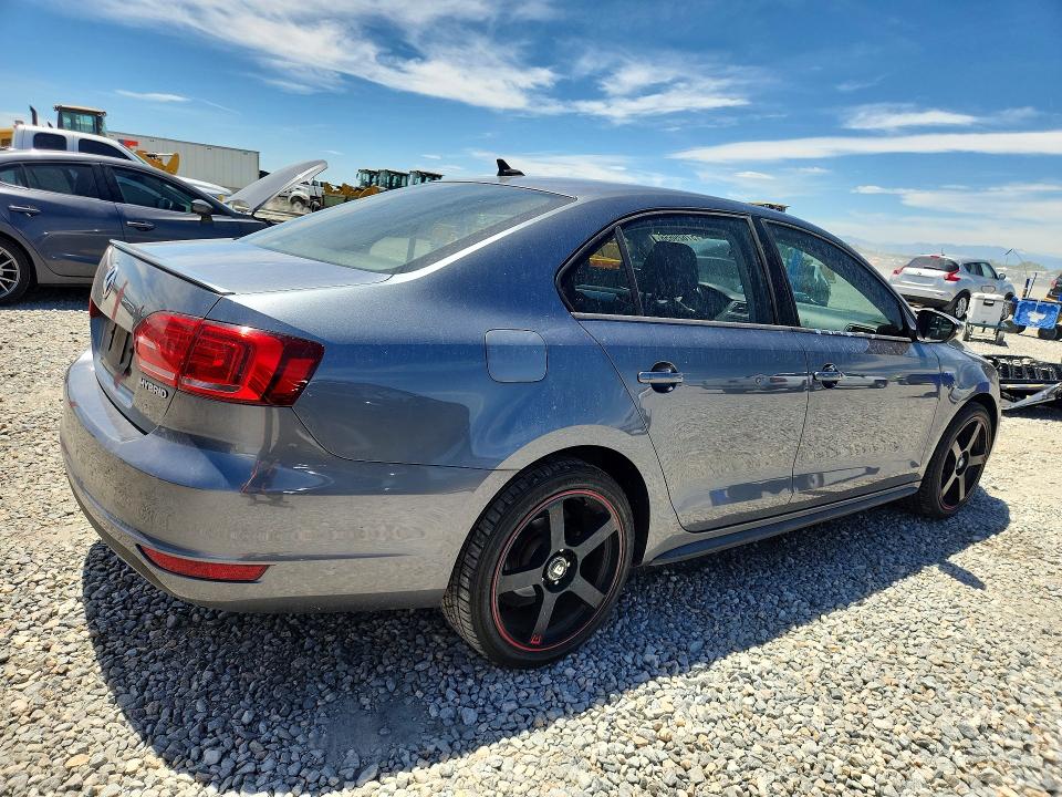 2013 Volkswagen Jetta VIN 3VW637AJ9DM276906 COPART salvage auction — HAIL, Co - Dis/Dlr/Exp Only Clean Title, sold $450 on 2026-07-02 (photo 3)