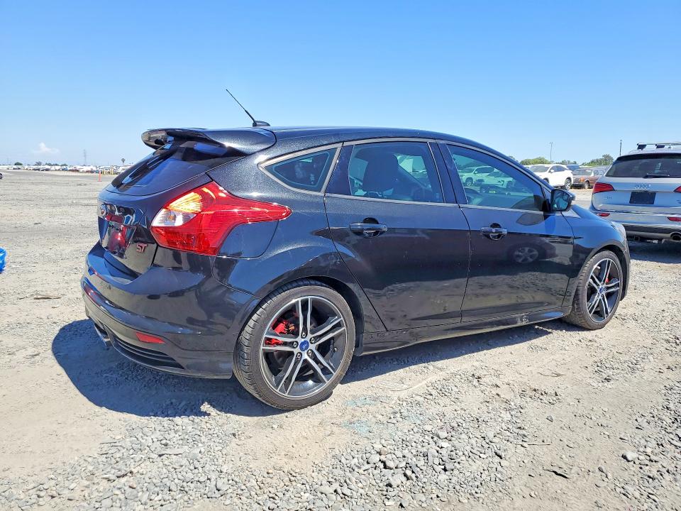 2014 Ford Focus VIN 1FADP3L94EL402625 COPART salvage auction — NORMAL WEAR, Mt - Dis/Dlr/Exp Only Clean Title (P), sold $2,050 on 2026-07-02 (photo 3)