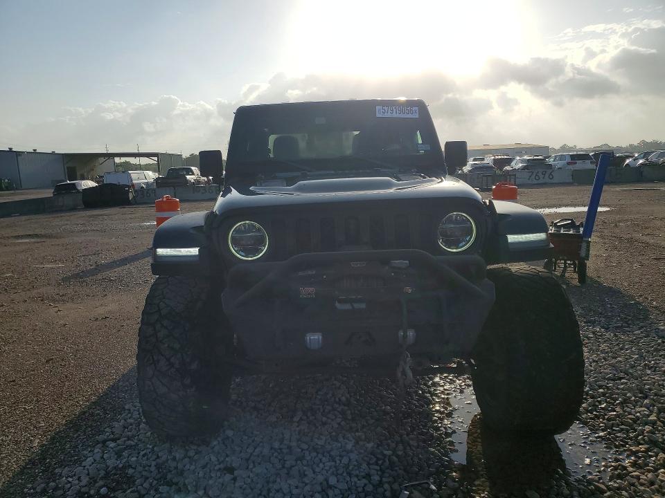 2021 Jeep VIN 1C6JJTBG4ML542467 COPART salvage auction — MINOR DENT/SCRATCHES, Tx - Salvage Vehicle Title, sold $9,700 on 2026-07-30 (photo 5)