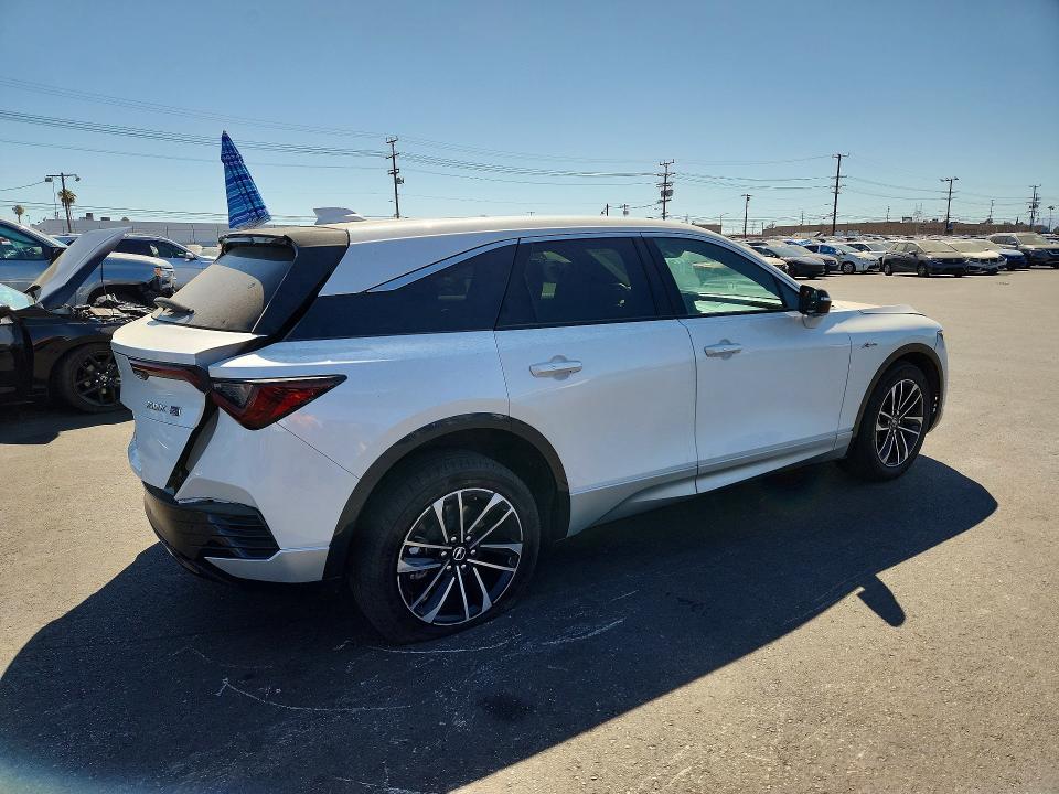 2024 Acura Zdx VIN 4W5KHMRK3RZ513414 COPART salvage auction — REAR END, Ca - Salvage Certificate, sold $14,100 on 2026-08-24 (photo 3)