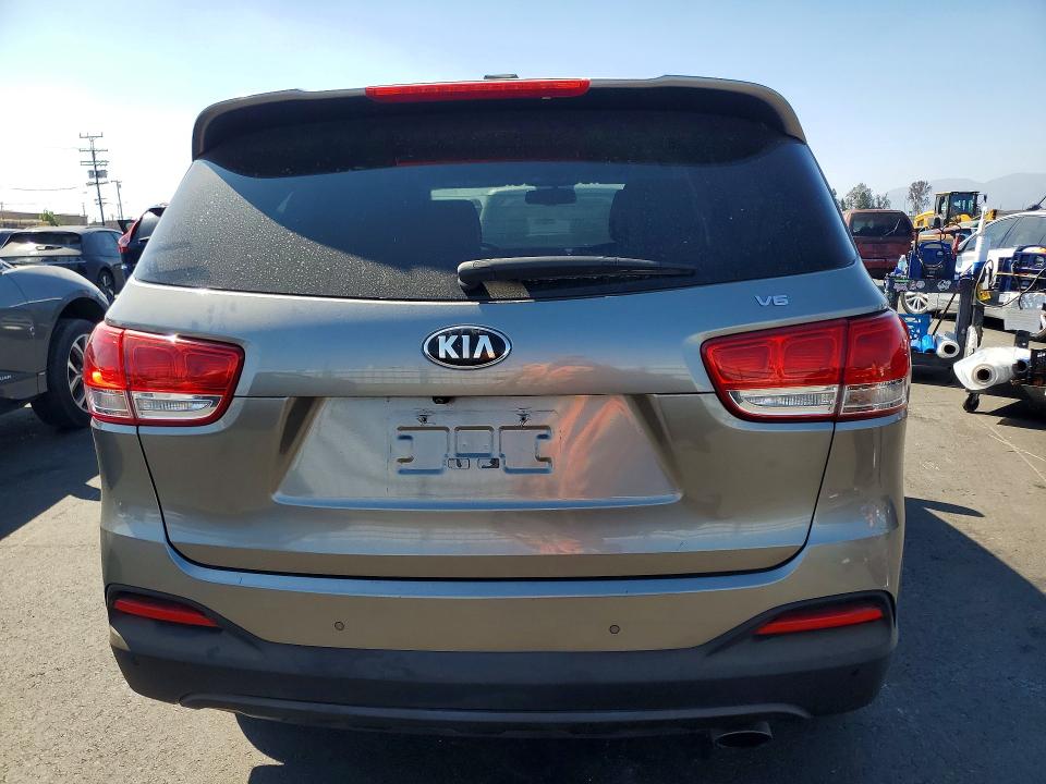 2016 Kia Sorento VIN 5XYPG4A54GG160379 COPART salvage auction — MECHANICAL, Ca - Dis/Dlr/Exp Only Clean Title, sold $1,300 on 2026-07-08 (photo 6)