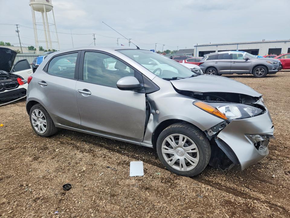 2011 Mazda 2 VIN JM1DE1HZ6B0105348 COPART salvage auction — FRONT END, Il - Salvage Certificate, sold $400 on 2026-07-31 (photo 4)