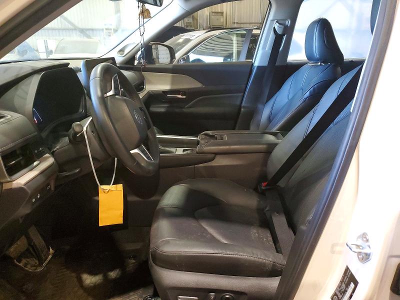 2024 Toyota Highlander VIN 5TDAAAB52RS012743 COPART salvage auction — VANDALISM, On - Permit No Brand - Unfit, sold $34,500 on 2026-07-08 (photo 7)