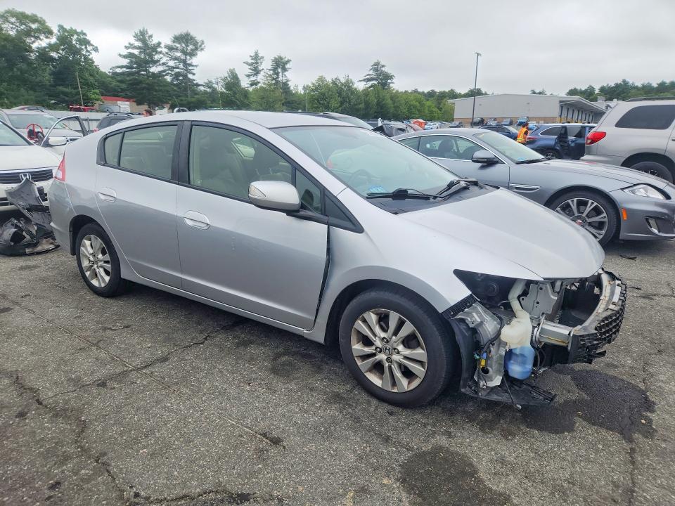 2013 Honda Insight VIN JHMZE2H76DS001975 COPART salvage auction — FRONT END, MA - CERT OF TITLE-RECONSTRCTD COLL, sold $425 on 2026-07-02 (photo 4)