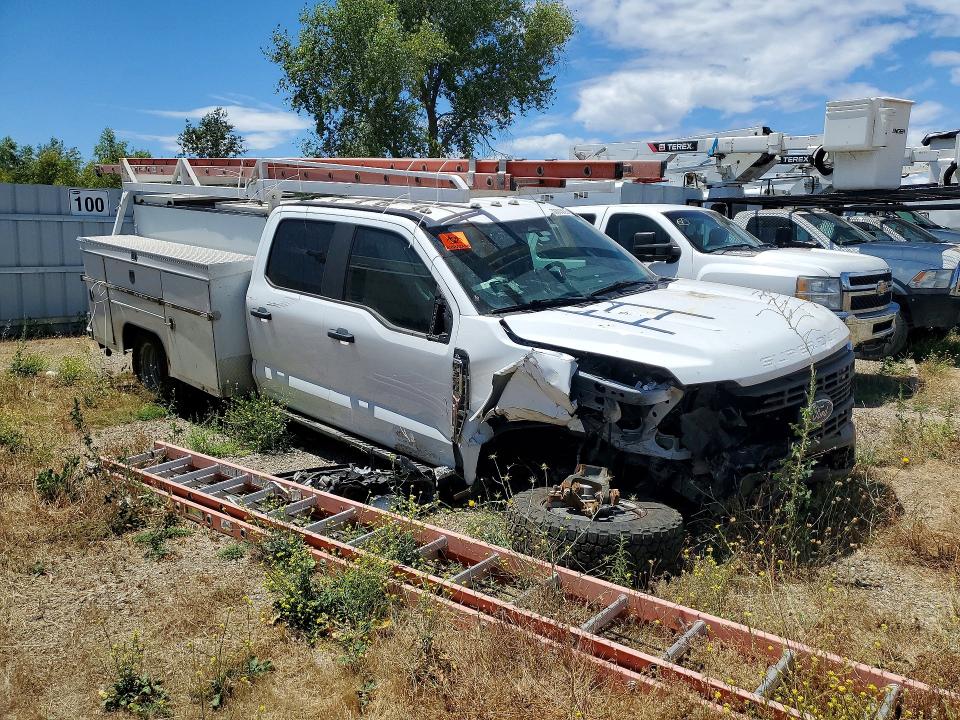 2023 Ford F-350 super duty VIN 1FD8W3GN8PED79729 COPART salvage auction — FRONT END, CA - SALVAGE CERTIFICATE, sold $7,900 on 2026-07-29 (photo 4)