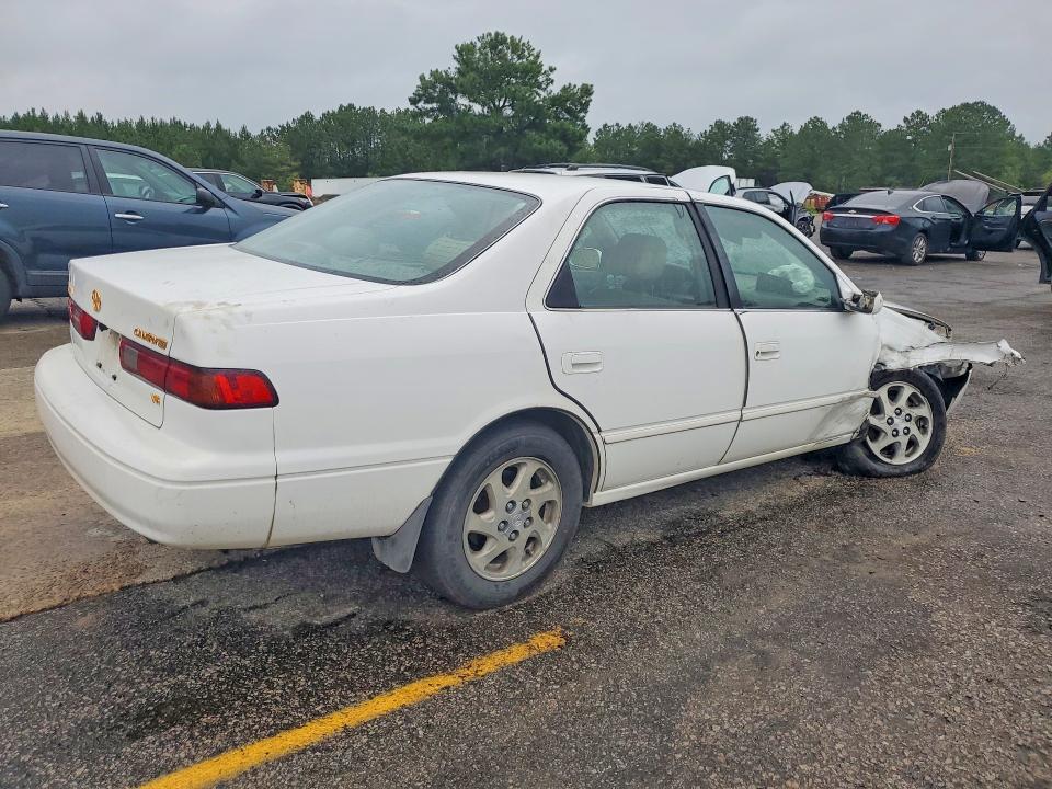 1998 Toyota Camry VIN JT2BF28K8W0090637 COPART salvage auction — FRONT END, SC - CERT OF TITLE-SALVAGE, sold $200 on 2026-07-31 (photo 3)