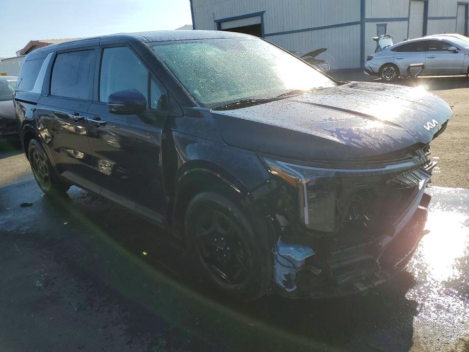 2026 Kia Carnival VIN KNDNB5K33T6587204 COPART salvage auction — FRONT END, TX - SALVAGE VEHICLE TITLE, sold $6,100 on 2026-07-22 (photo 4)