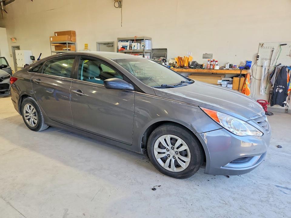 2011 Hyundai VIN 5NPEB4AC0BH083323 COPART salvage auction — MECHANICAL, Va - Certificate Of Title, sold $425 on 2026-07-02 (photo 4)