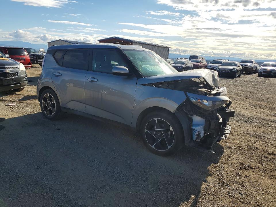 2023 Kia Soul VIN KNDJ33AU0P7847939 COPART salvage auction — FRONT END, In - Certificate Of Title, sold $900 on 2026-07-30 (photo 4)