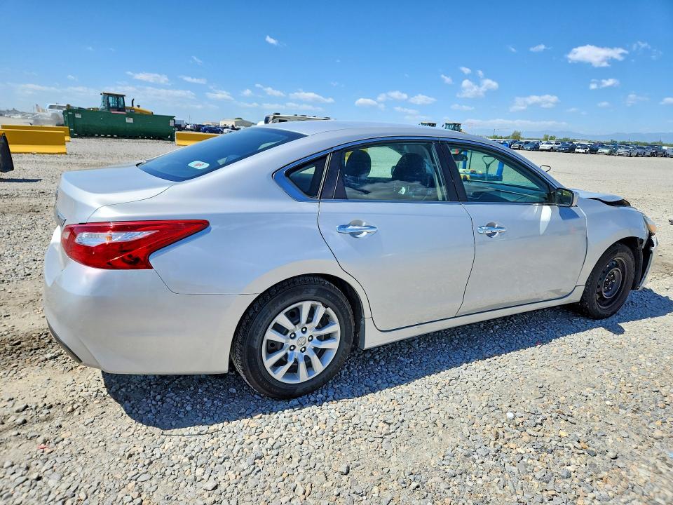 2017 Nissan Altima VIN 1N4AL3AP1HN365784 COPART salvage auction — FRONT END, Co - Dis/Dlr/Exp Only Clean Title, sold $1,572 on 2026-07-09 (photo 3)