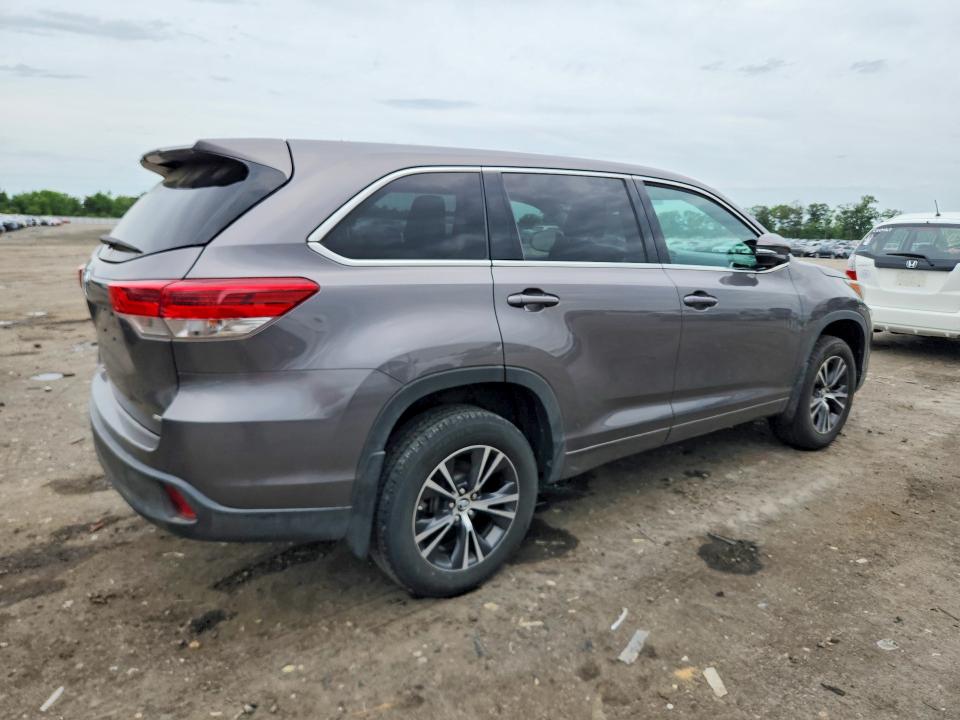 2018 Toyota Highlander VIN 5TDBZRFH1JS838889 COPART salvage auction — UNDERCARRIAGE, Va - Certificate Of Title (P), sold $200 on 2026-07-29 (photo 3)