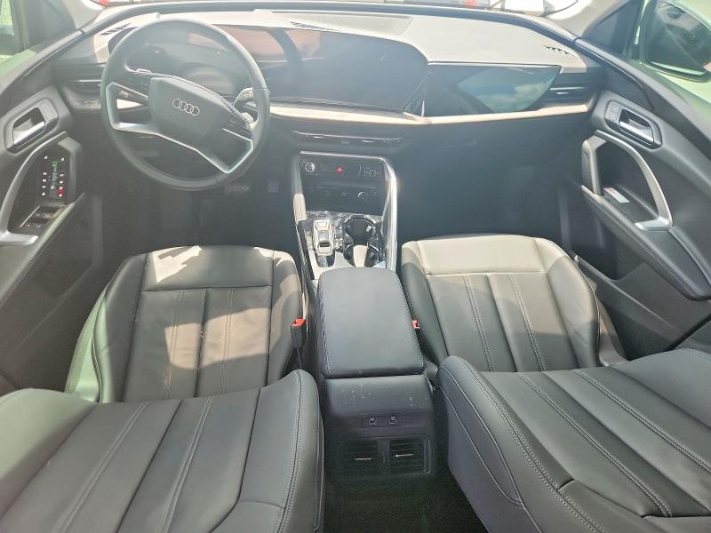 2025 Audi Q5 VIN WA11AAGU1S2025555 COPART salvage auction — WATER/FLOOD, Tx - Salvage Title-Flood Damage, sold $22,200 on 2026-07-14 (photo 8)