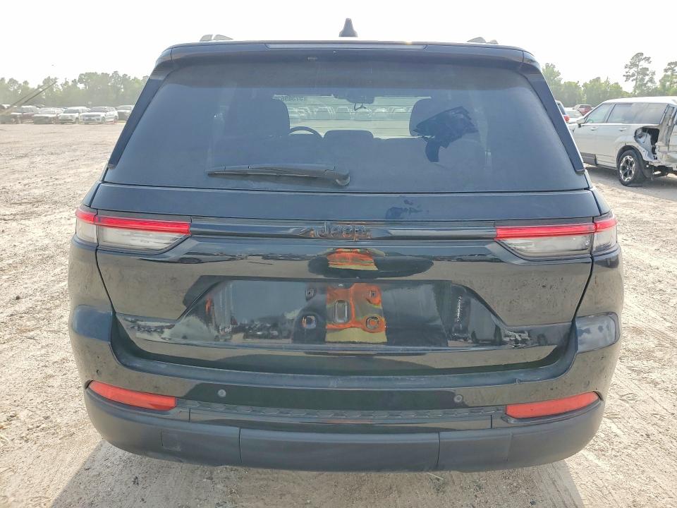 2024 Jeep Cherokee VIN 1C4RJHAGXRC163281 COPART salvage auction — FRONT END, Tx - Salvage Vehicle Title (P), sold $12,900 on 2026-07-10 (photo 6)