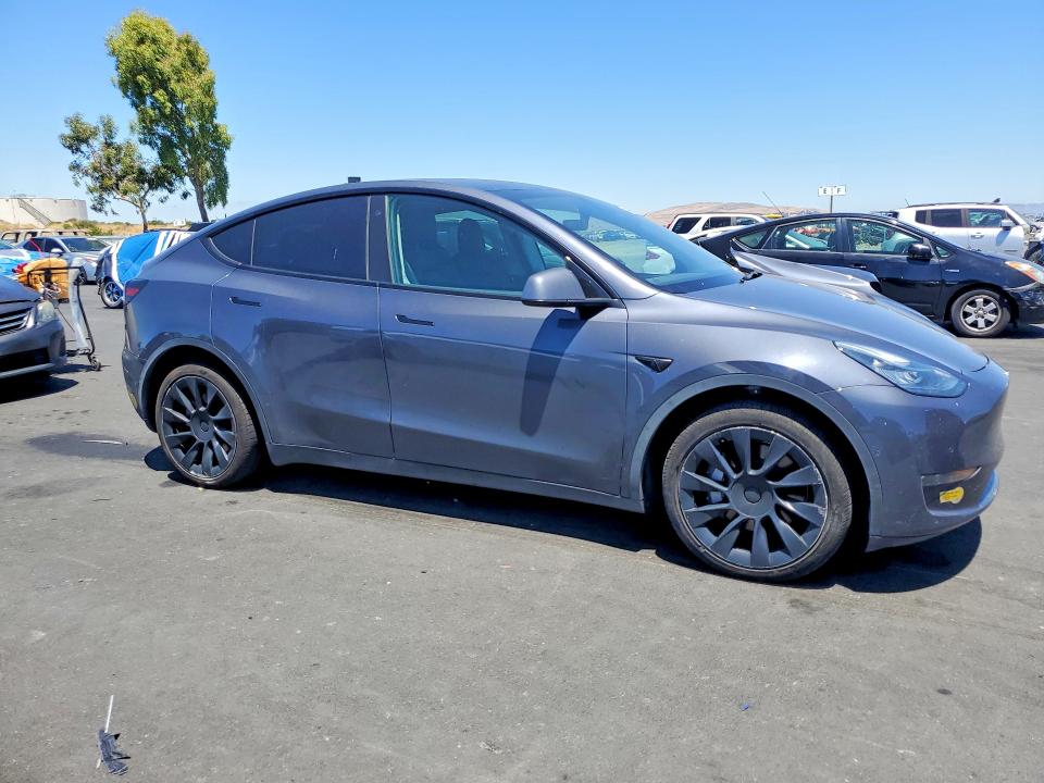 2022 Tesla Model y VIN 7SAYGDEE9NF328488 COPART salvage auction — FRONT END, CA - SALVAGE CERTIFICATE, sold $12,800 on 2026-08-03 (photo 4)