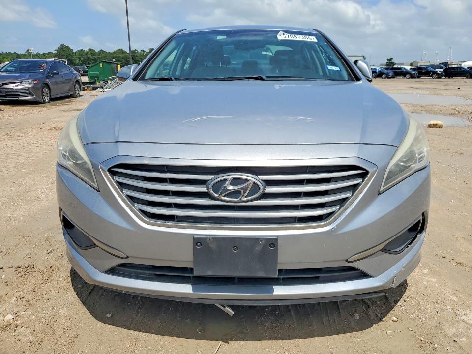 2017 Hyundai Sonata VIN 5NPE24AF3HH526535 COPART salvage auction — MINOR DENT/SCRATCHES, Tx - Certificate Of Title, sold $1,350 on 2026-07-02 (photo 5)