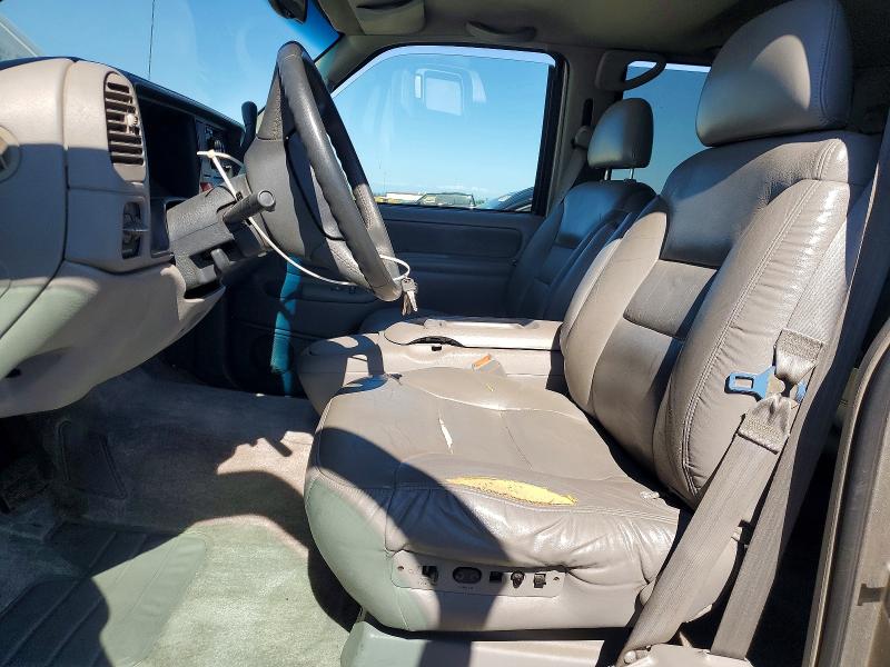 1999 Gmc Suburban VIN 1GKFK16R5XJ757047 COPART salvage auction — FRONT END, Ca - Dis/Dlr/Exp Only Clean Title, sold $375 on 2026-07-02 (photo 7)