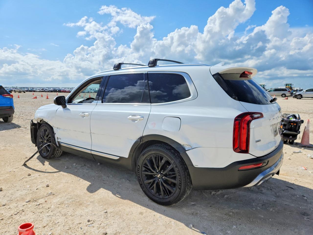 2020 Kia Telluride VIN 5XYP5DHCXLG071713 COPART salvage auction — Front End, TX - SALVAGE VEHICLE TITLE, sold $6,300 on 2026-07-09 (photo 2)