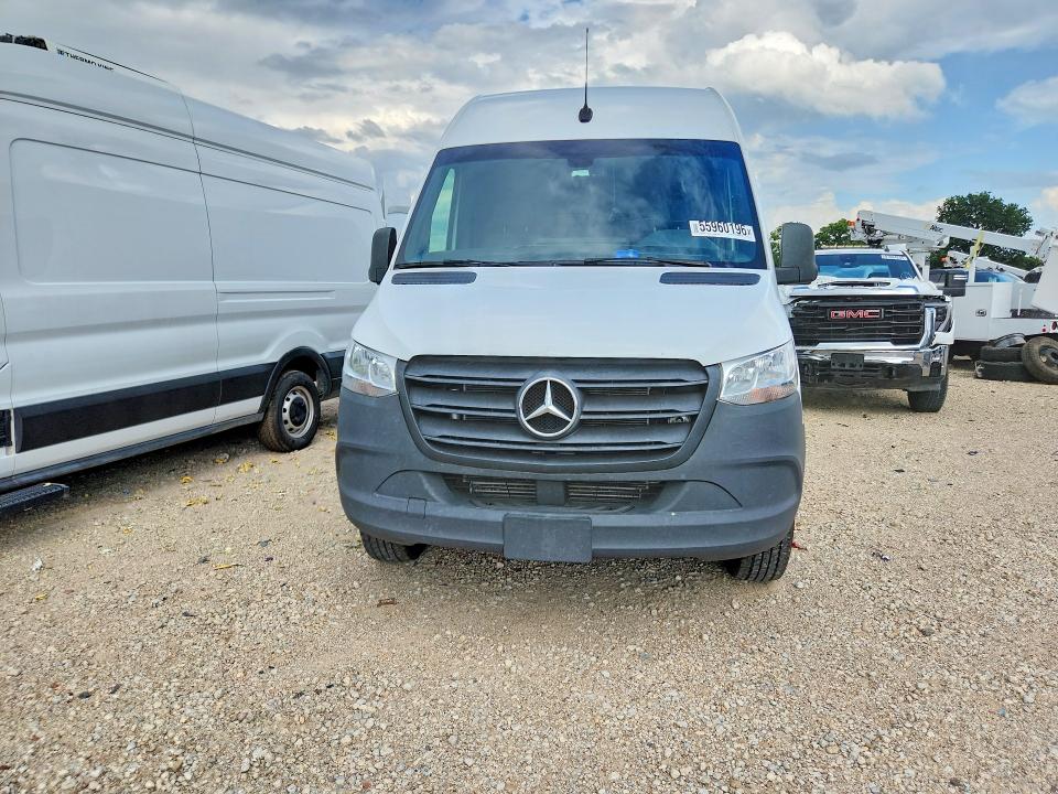 2023 Mercedes-benz Sprinter VIN W1Y40CHYXPT143121 COPART salvage auction — MINOR DENT/SCRATCHES, Ga - Certificate Of Title (P), sold $13,900 on 2026-07-30 (photo 5)