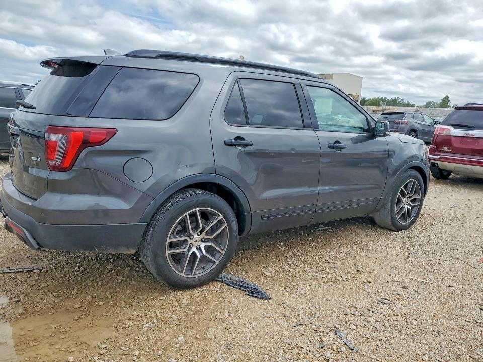 2016 Ford VIN 1FM5K8GTXGGC25277 COPART salvage auction — MINOR DENT/SCRATCHES, Va - Dealer Only Clean Title, sold $2,700 on 2026-07-02 (photo 3)