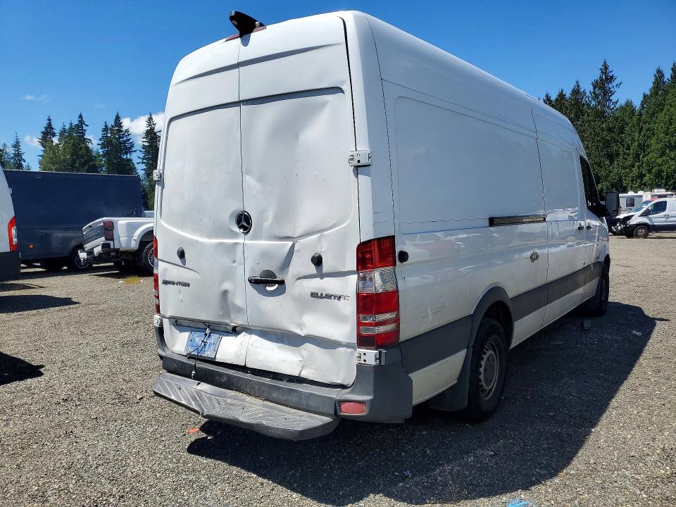 2014 Mercedes-benz Sprinter VIN WD3PE8DC7E5861621 COPART salvage auction — REAR END, WA - BILL OF SALE, sold $225 on 2026-07-29 (photo 3)