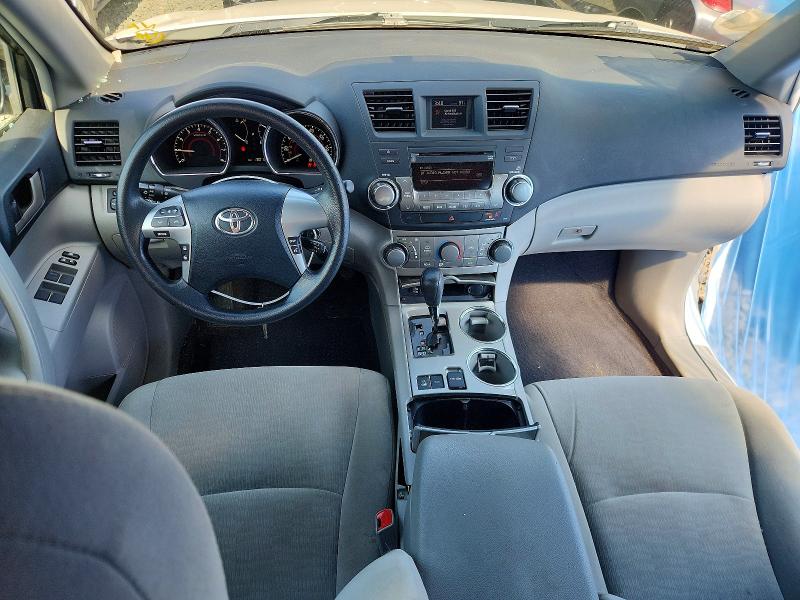 2011 Toyota Highlander VIN 5TDBK3EH3BS072197 COPART salvage auction — SIDE, Mn - Cert Of Title-Prior Salvage, sold $650 on 2026-07-09 (photo 8)