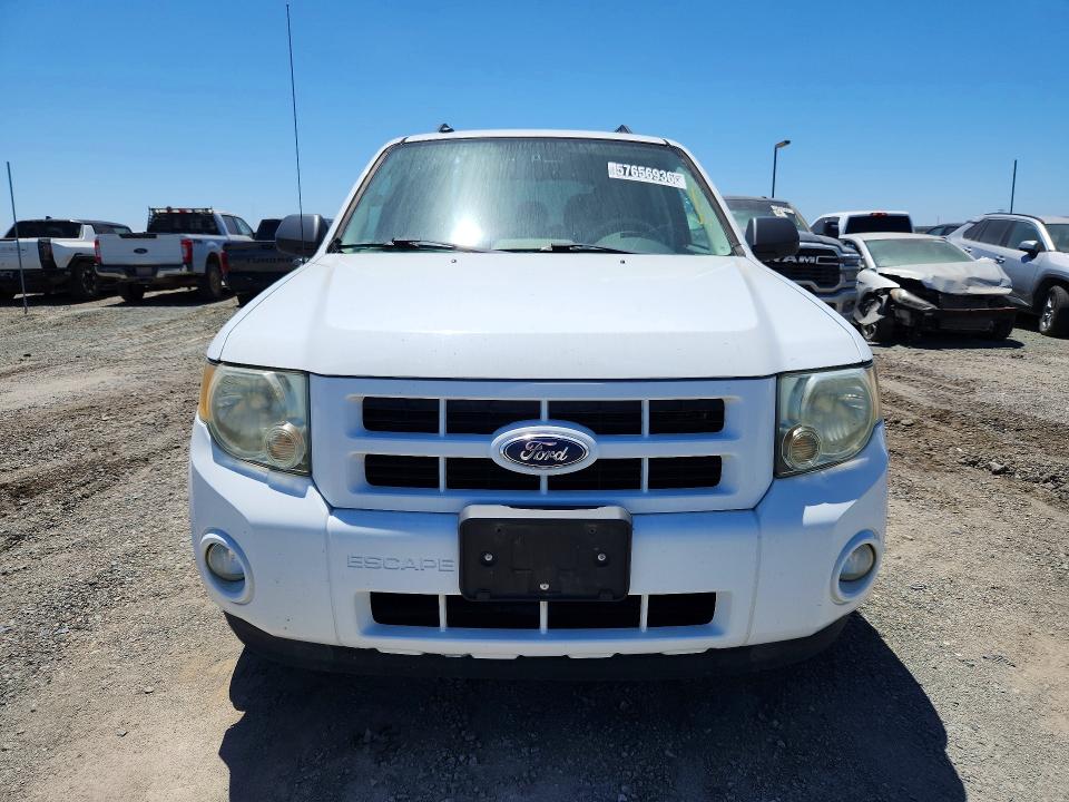 2011 Ford Escape hybrid VIN 1FMCU5K38BKB48809 COPART salvage auction — MINOR DENT/SCRATCHES, CA - DIS/DLR/EXP ONLY CLEAN TITLE, sold $4,600 on 2026-07-09 (photo 5)