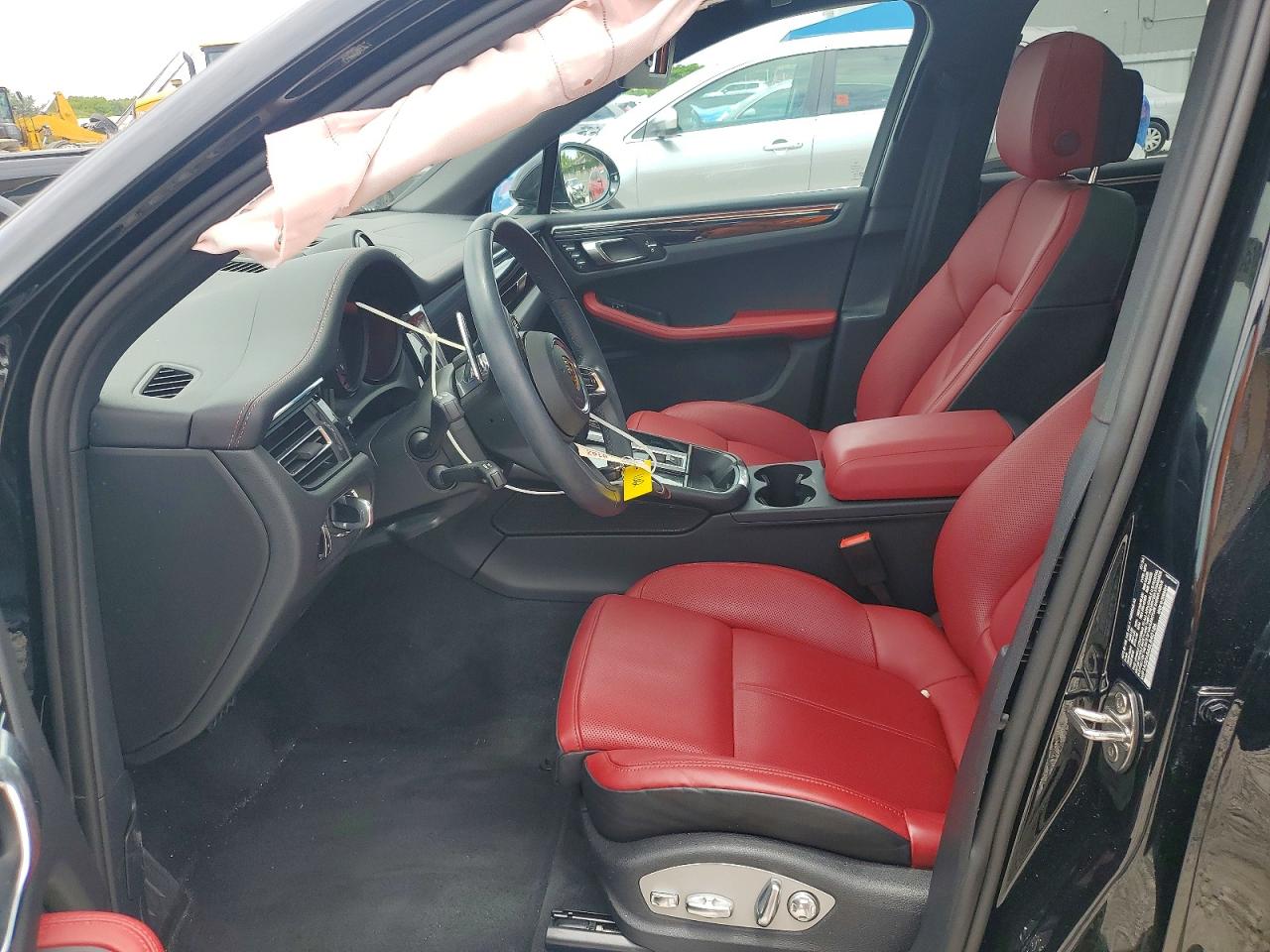 2025 Porsche Macan VIN WP1AG2A56SLB40186 COPART salvage auction — Side, FL - CERT OF TITLE SLVG REBUILDABLE, sold $28,250 on 2026-08-11 (photo 7)