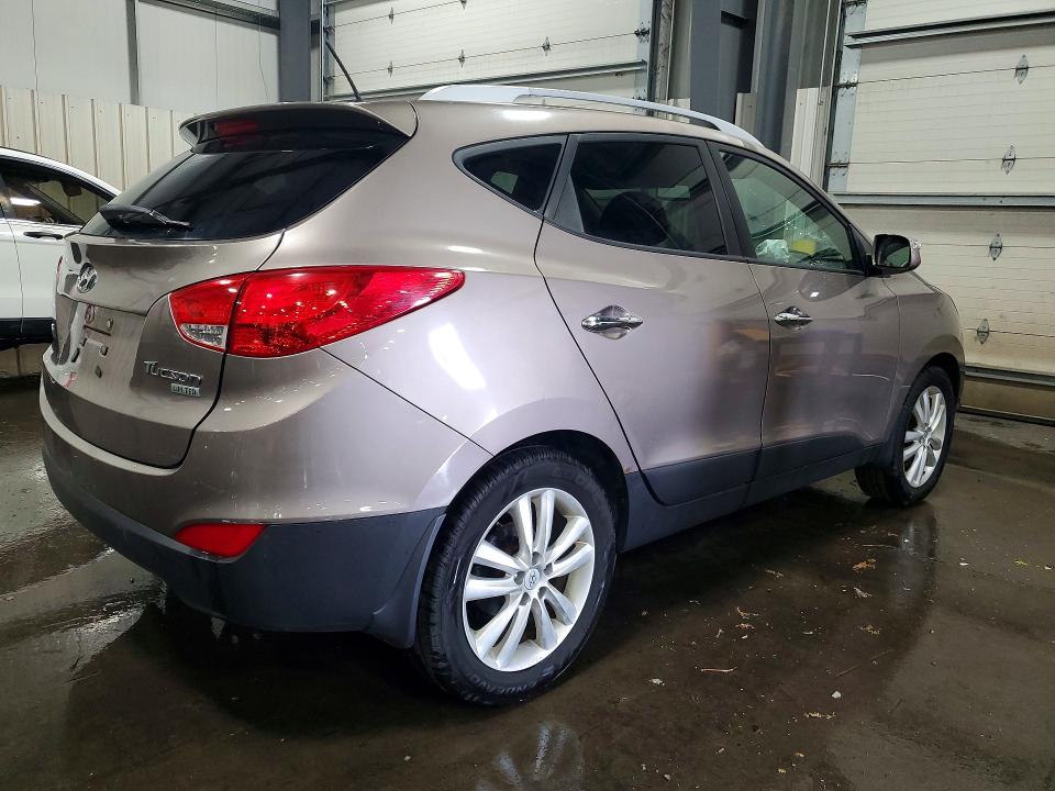 2011 Hyundai Tucson VIN KM8JU3AC9BU204354 COPART salvage auction — FRONT END, Mn - Cert Of Title-Prior Salvage, sold $1,500 on 2026-07-14 (photo 3)