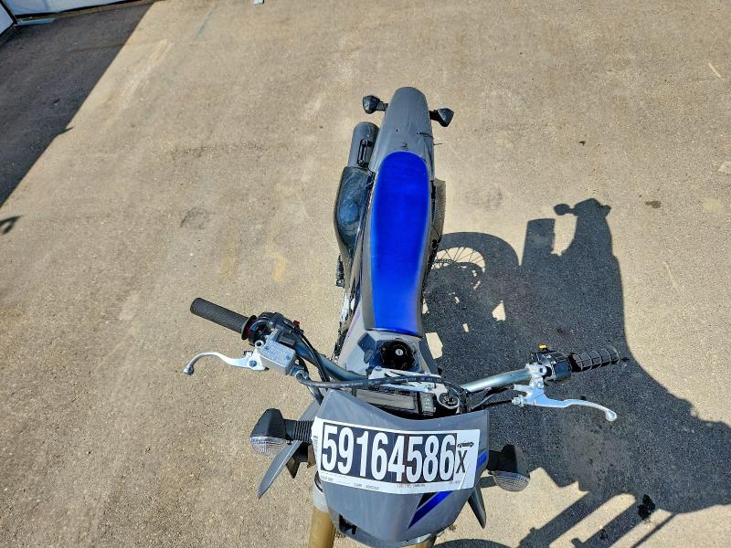 2020 Suzuki Dr-z400 VIN JS1SK44A9L7100357 COPART salvage auction — NORMAL WEAR, Ab - Bos - Active, sold $3,400 on 2026-07-23 (photo 5)