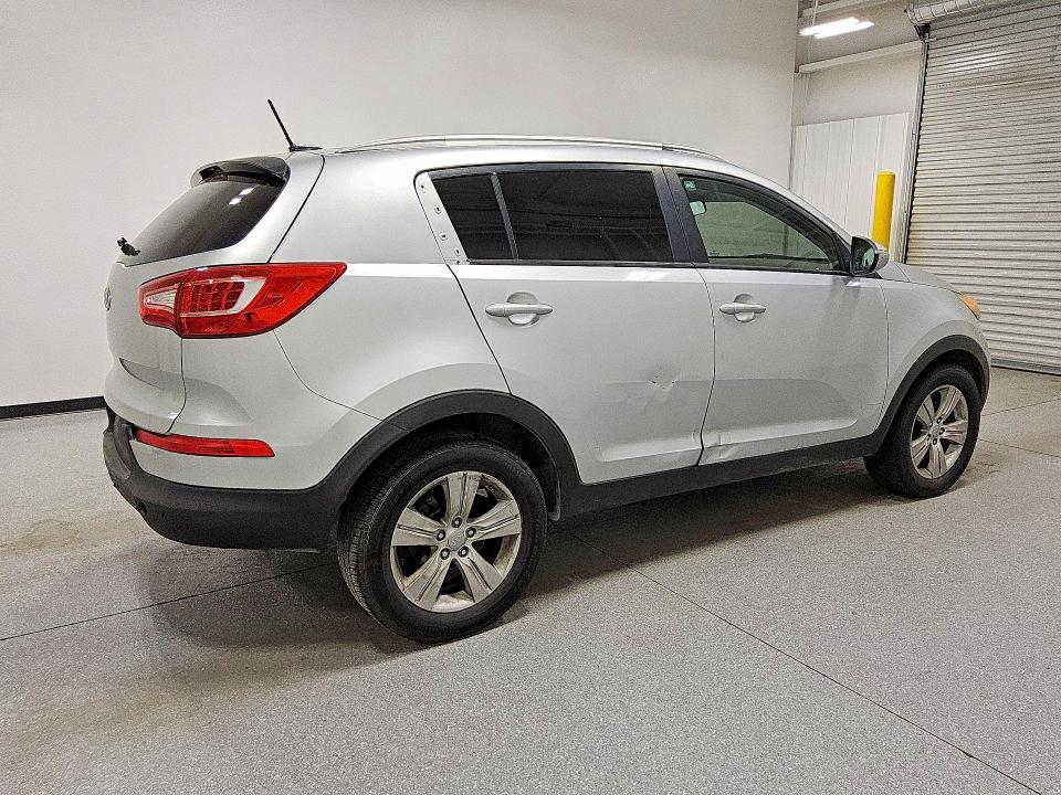 2012 Kia Sportage VIN KNDPB3A23C7247339 COPART salvage auction — NORMAL WEAR, WV - CERTIFICATE OF TITLE, sold $1,300 on 2026-07-16 (photo 3)
