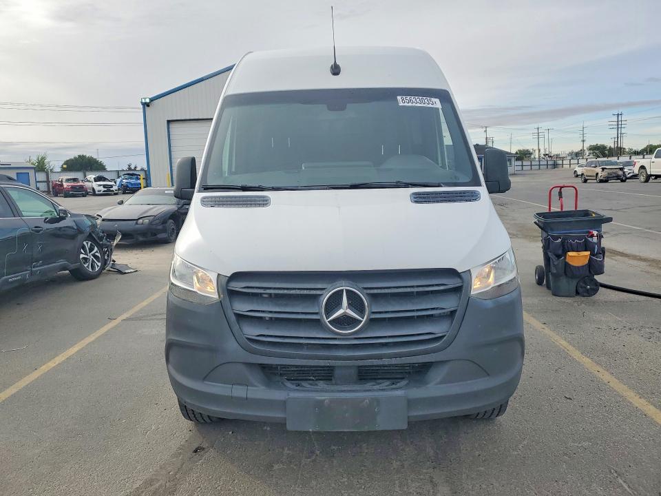 2019 Mercedes-benz Sprinter VIN WD3PF1CD3KP029496 COPART salvage auction — ROOF, Id - Certificate Of Title (P), sold $20,100 on 2026-07-15 (photo 5)