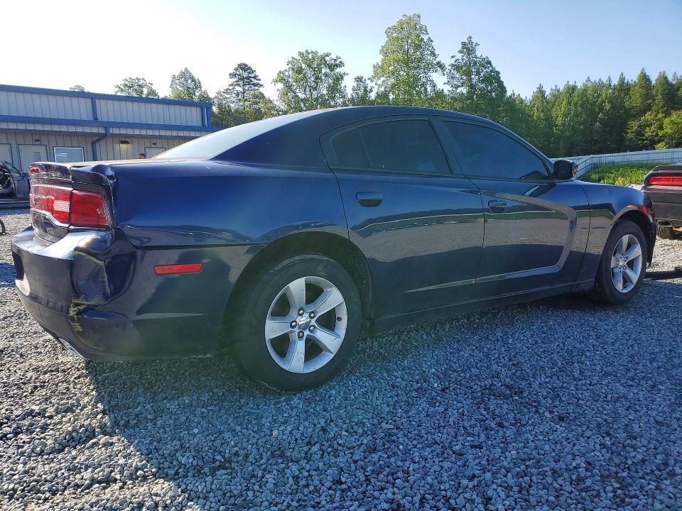 2013 Dodge Charger VIN 2C3CDXBG8DH624235 COPART salvage auction — FRAME DAMAGE, Sc - Cert Of Title-Dlr Only >25%, sold $200 on 2026-07-09 (photo 3)