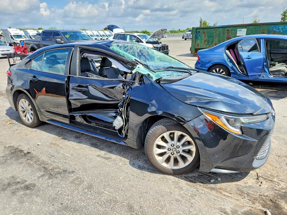 2020 Toyota Corolla VIN 5YFVPRAE6LP122470 COPART salvage auction — ROLLOVER, Fl - Certificate Of Destruction, sold $2,200 on 2026-07-07 (photo 4)